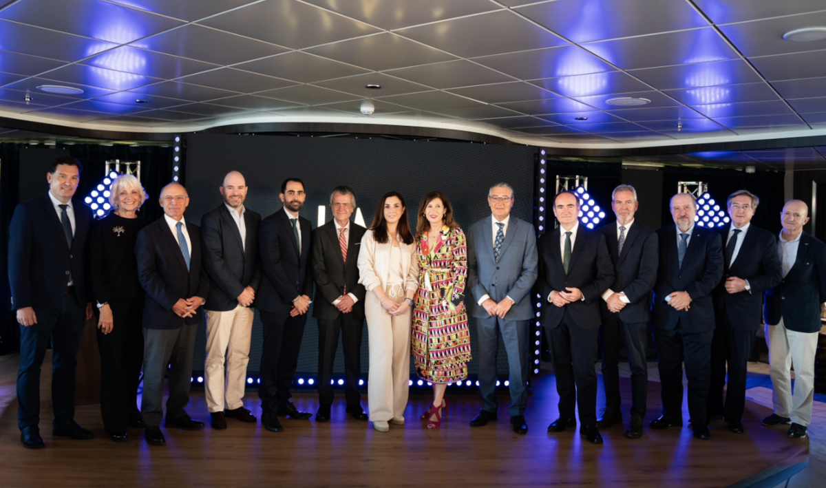 Inauguración de la primera operativa de Alma Cruceros.