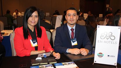 Patricia Argote, directora comercial de EM Hotels y Rubén Alfredo Rojas, ejecutivo de Ventas y Reservas de EM Hotels.