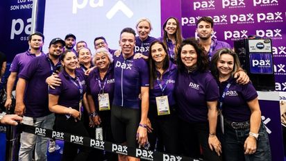 Pax Assistance presentó a Rigoberto Urán, ciclista profesional colombiano, como la nueva imagen de la compañía en el marco de la Vitrina Turística Anato 2026.