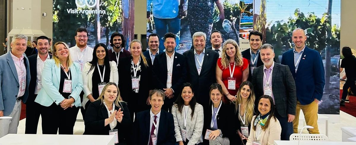 Lejos de la austeridad que pregona Javier Milei, la desvinculación de los funcionarios de Turismo en Estados Unidos y Francia le saldría caro a Argentina y se pone en riesgo el ingreso de divisas. La apuesta de Daniel Scioli compromete el turismo internacional desde los mercados prioritarios.