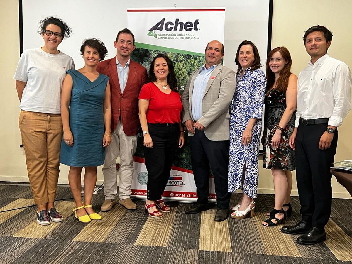 Karen Córdova, Cuidadores de Destinos; Beatriz Román, Sernatur; Raúl del Canto, Achet; Lorena Arriagada, Achet; Cristóbal Benítez, Sernatur, Helen Kouyoumdjian, Fedetur; Valeria Tessada, Sercotec; Marco Lucero, Cuidadores de Destinos.