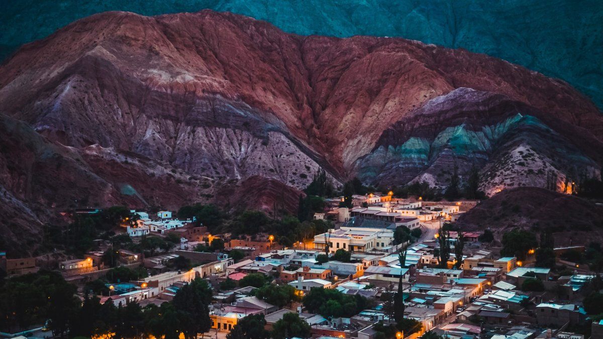 Purmamarca es un pueblo de Jujuy reconocido como el más lindo de Argentina.