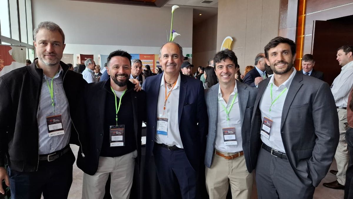 Christian Roth, Matias Arraga, Sergio Dragicevic, Sebastián Brass y Nicolás Yanielli de Assist Card.