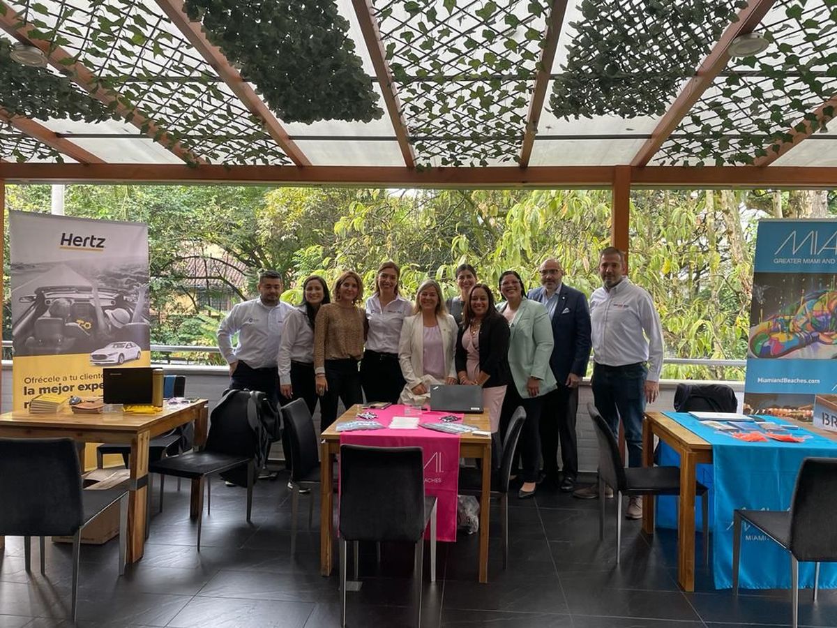 Evento de actualización y capacitación de productos y servicios sobre Florida.