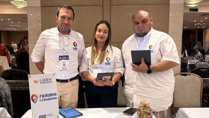 Edwin Ospina, Yudy Cómbita y Fredy Osorio de Hoteles y Destinos.