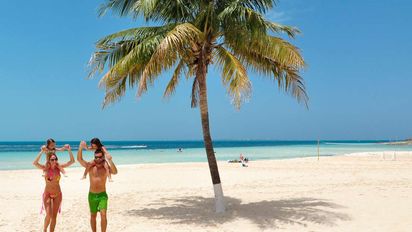 Uno de cada dos visitantes internacionales que entraron al país por vía aérea en febrero (48.9%) llegaron al aeropuerto de Cancún, sumando 748.5 mil llegadas.