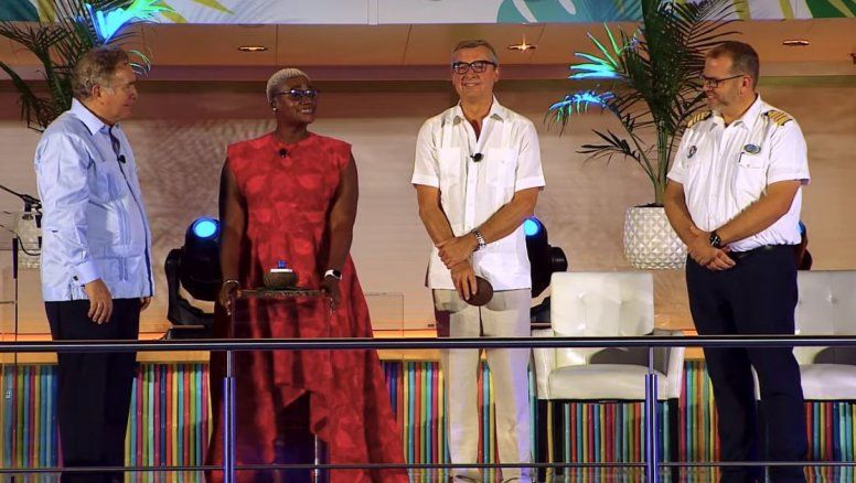 Eric Brown y las autoridades de Royal Caribbean durante la presentación del flamante barco.