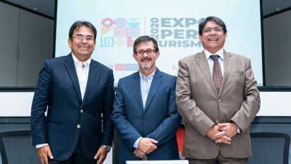 Luis Torres Paz, presidente ejecutivo de PromPerú; Guillermo Cortés, viceministro de Turismo y Carlos Canales, presidente de Canatur.
