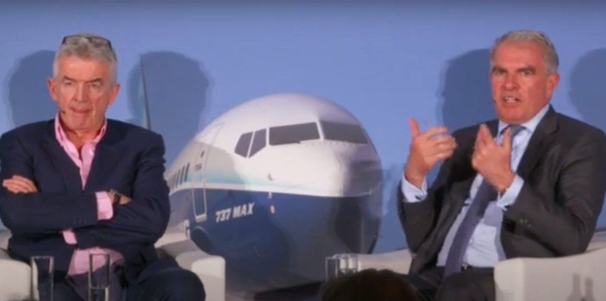 Imagen de archivo, de la Cumbre A4E de 2023: Michael OLeary, CEO del grupo Ryanair, y Carsten Spohr, CEO del grupo Lufthansa, dos de las aerolíneas más relevantes de Europa.