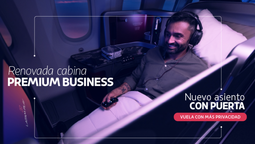 Cabina business de LATAM Airlines.