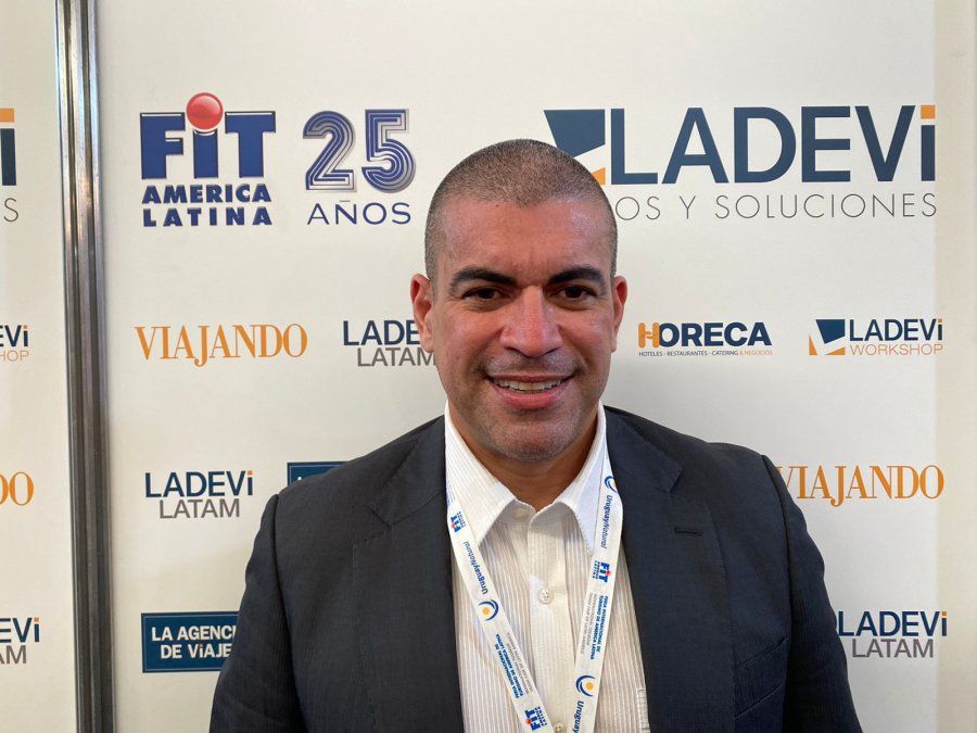 Jairo Toledo, gerente general de Comercialización de Conviasa, estuvo en la Feria Internacional de Turismo de América Latina, donde presentó el vuelo especial Ezeiza-Caracas.