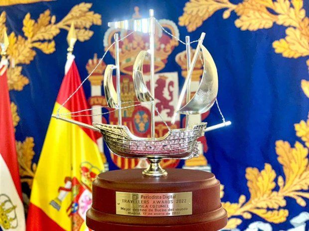 El premio que recibió Cozumel en Fitur 2022.