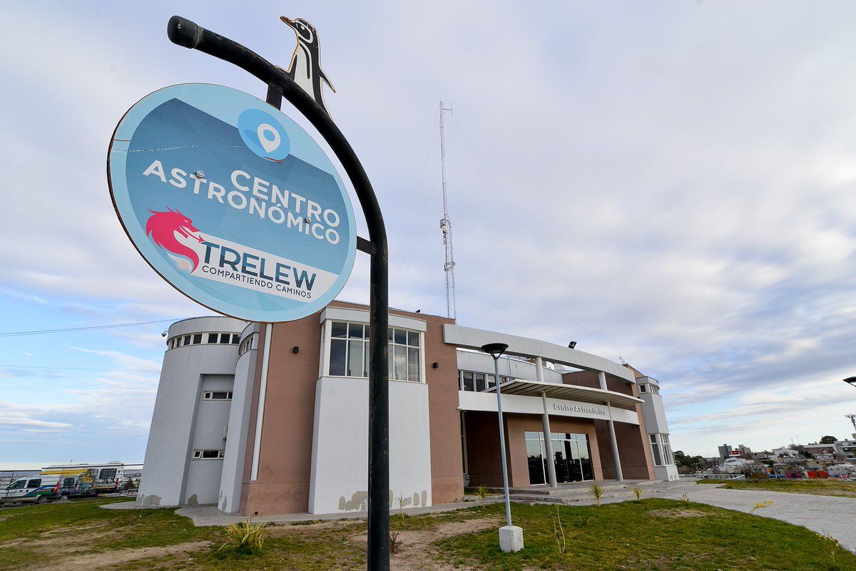 Frente del centro astronómico, ubicado en la periferia de Trelew. 
