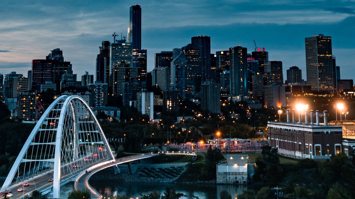 Sud&aacute;frica y safaris comienzan en la puerta de entrada al continente.