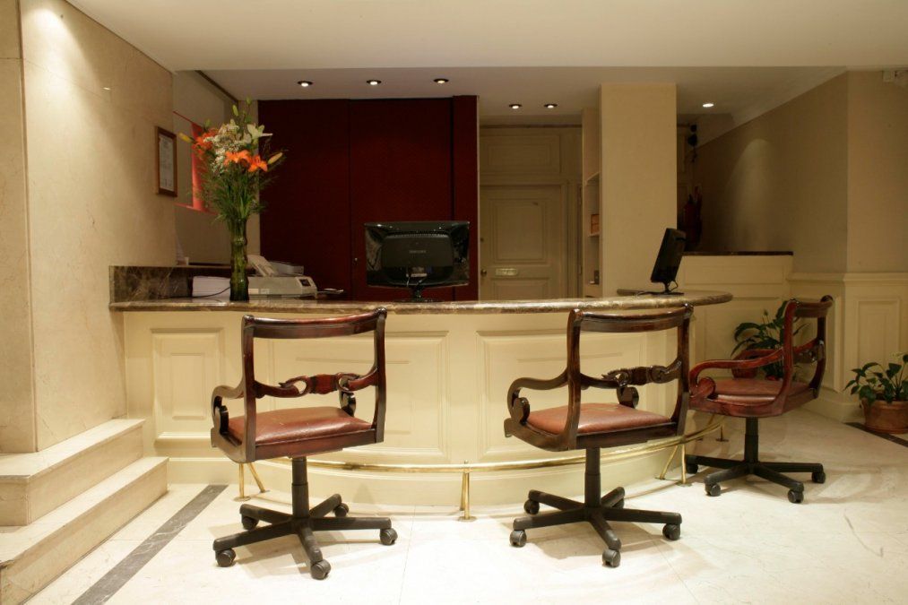 La amplitud de los cuartos, de 35 m2 a 55 m2, es una de las ventajas del América Plaza Hotel.