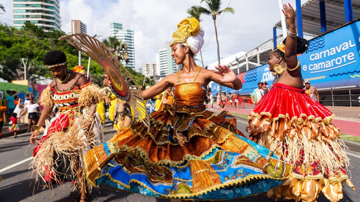 En el Carnaval de Salvador de Bahía las los desfiles de desarrollan en las calles.
