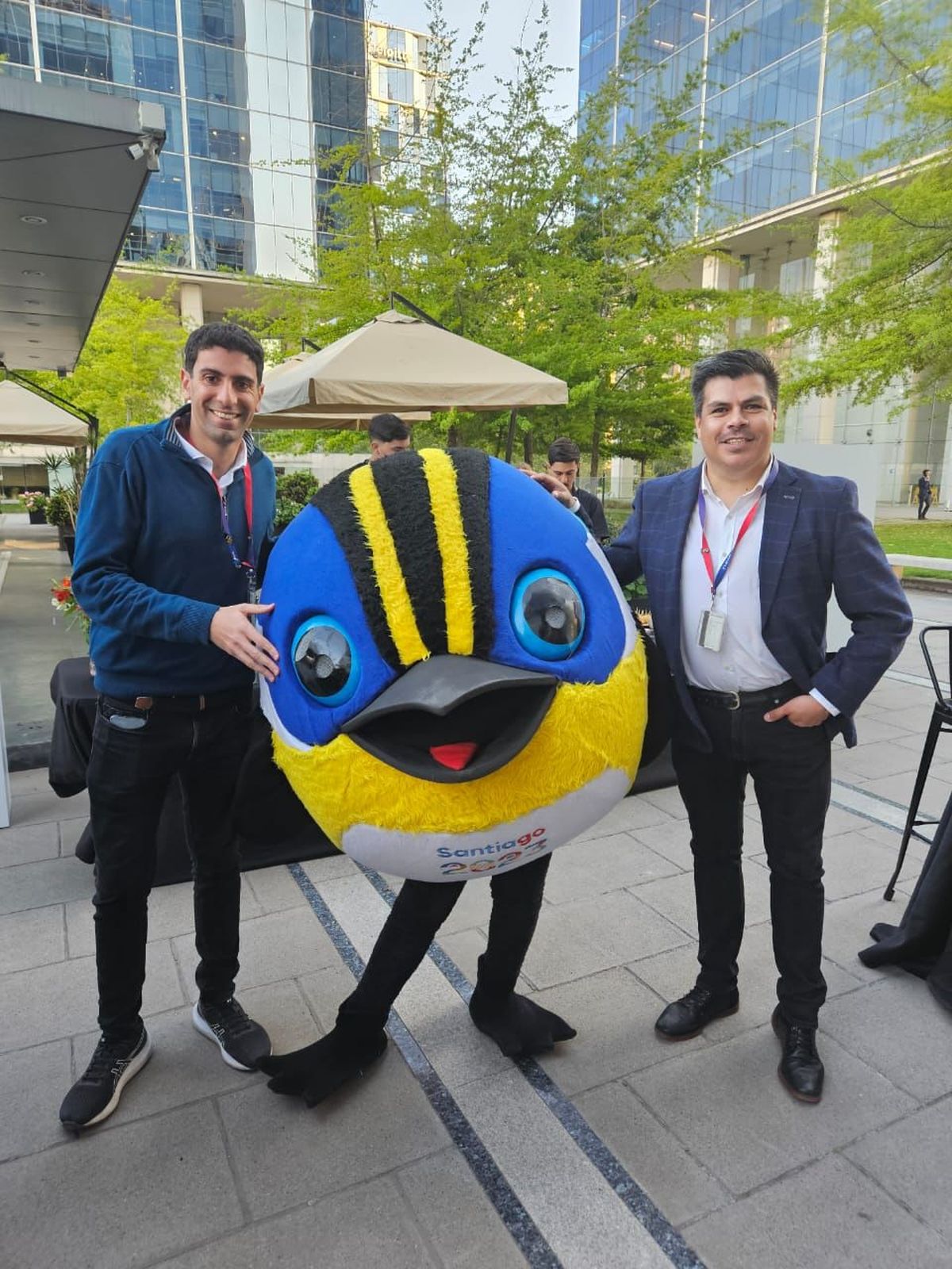  Jacobo Ruiz y Guillermo Allende, ambos ejecutivos comerciales de Latam.