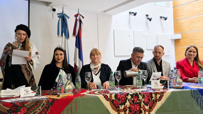 Autoridades de Misiones, Oberá y de la Fiesta Nacional del Inmigrante durante el lanzamiento de la 46° edición en las Casa de Misiones en Buenos Aires.