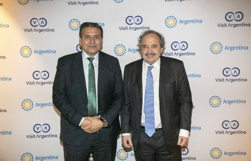 Ricardo Sosa y Ricardo Alfonsín durante la capacitación brindada sobre los atractivos de Argentina.