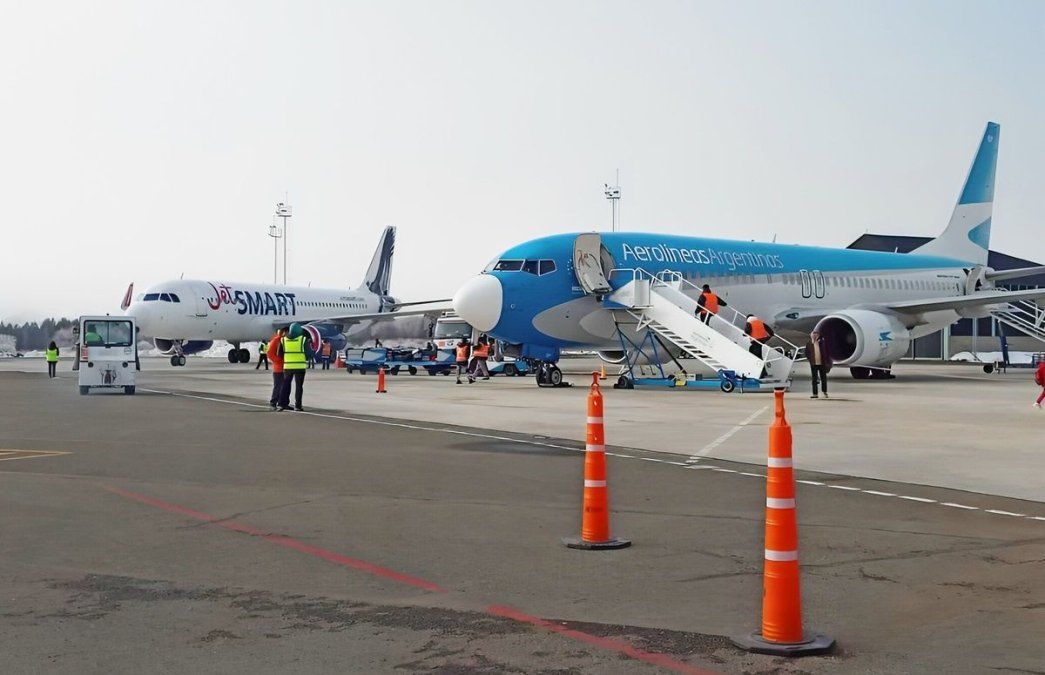 Según los empresarios turístico de San Martín de los Andes, el aeropuerto de Chapelco, quedó chico.