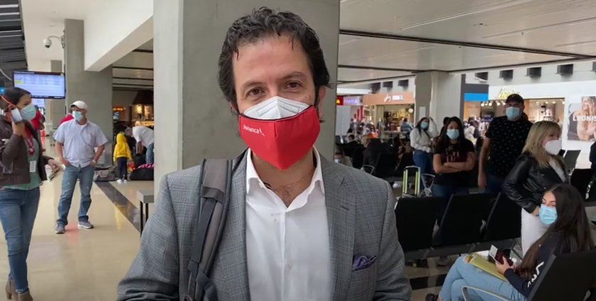 Gilberto Salcedo en la inauguración de los vuelos de Avianca.&nbsp;