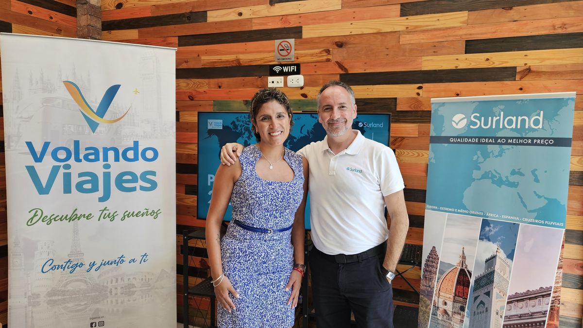 Ingrid del Busto, directora de Volando Viajes Perú y Rafael Galán, representante comercial de Surland para Perú.