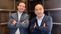 Nico Calvo (Atlas Ocean Voyages) y Erwin Romero (J&E Cruceristas).