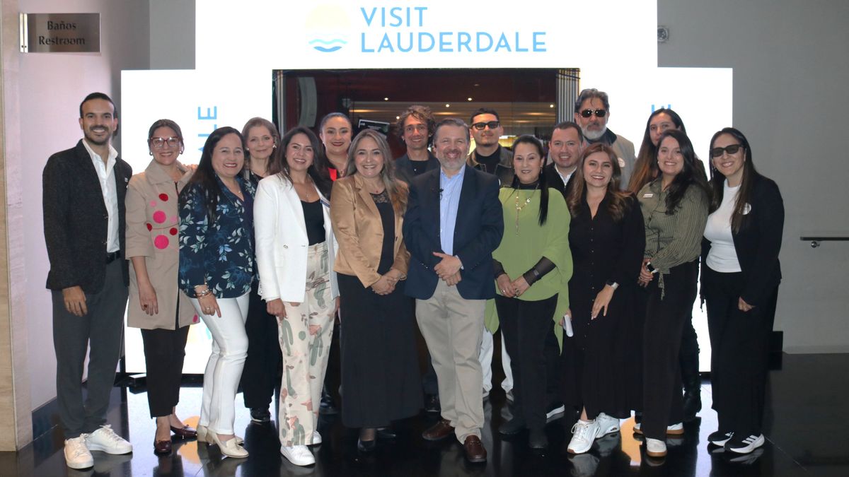 Equipo de Aviareps durante la quinta edición de Around the World 2026.