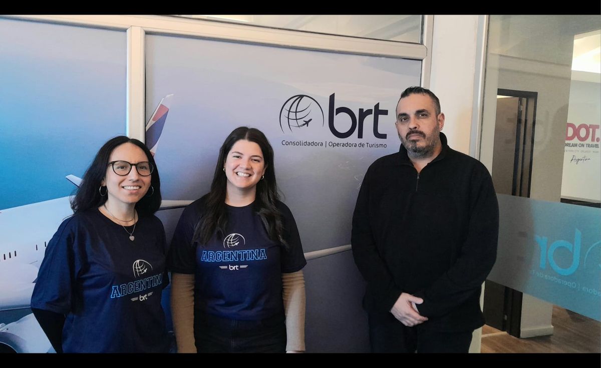 Priscila Ávila, Mariela Ortellado y Maximiliano Chaparro conforman el equipo comercial de Grupo BRT en Argentina.