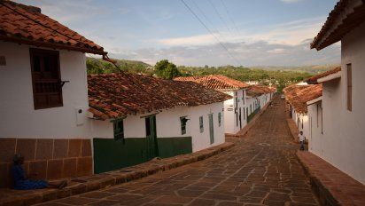 Barichara est&aacute; situada a 118 km de Bucaramanga.