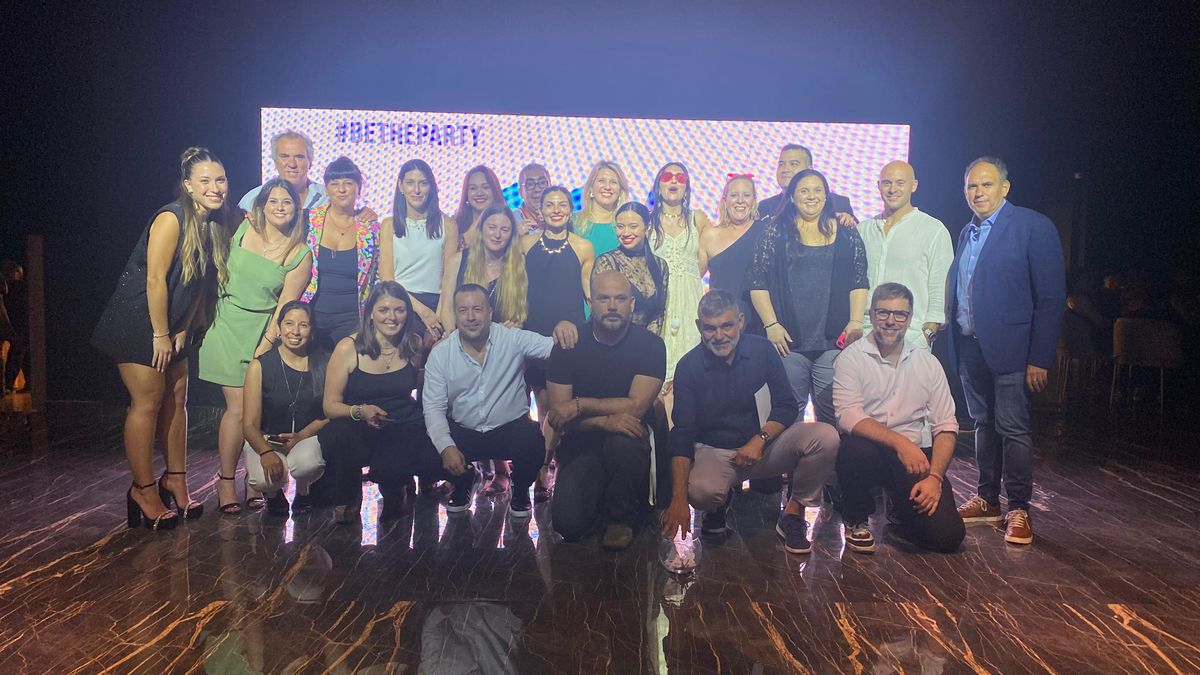 El equipo de Be The World.