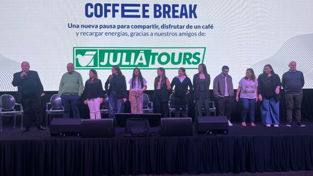 Equipo de Juliá Tours presente en la Convención GEA.