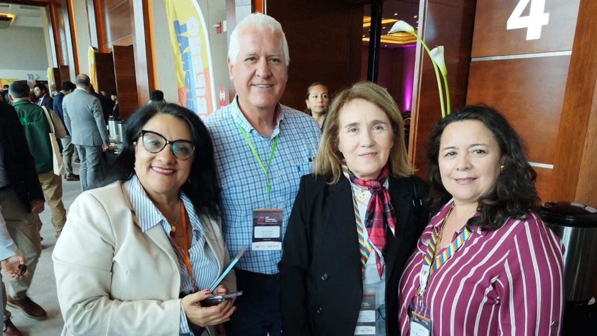 Marcela Olate, gerente general de MR Trip, Pablo Herrera, Key Account Manager de Assisto Tu viaje, Jessica Góngora, gerente de Panam y gresidenta del Comité de Tour operadores mayoristas de Achet, y Lorena Arriaganada, secretaria general de Achet.