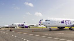 Aeronave Boeing 737 MAX 8 de Arajet aterrizando en el Aeropuerto Internacional Las Américas.