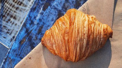 El boulevard de Saavedra sumó la apertura de un nuevo local de gastronomía llamado Jornal, que vende pastas y pastelería.&nbsp;