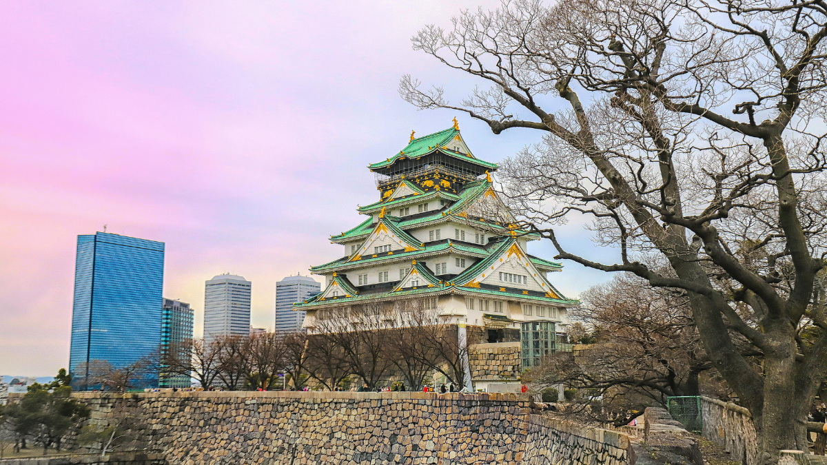 Descubre por qué Osaka debe ser una parada imprescindible en tu viaje a Japón.