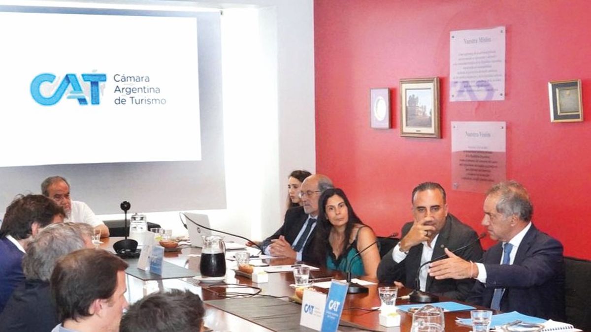 Al menos tres candidatos buscan suceder a Gustavo Hani en la presidencia de CAT.