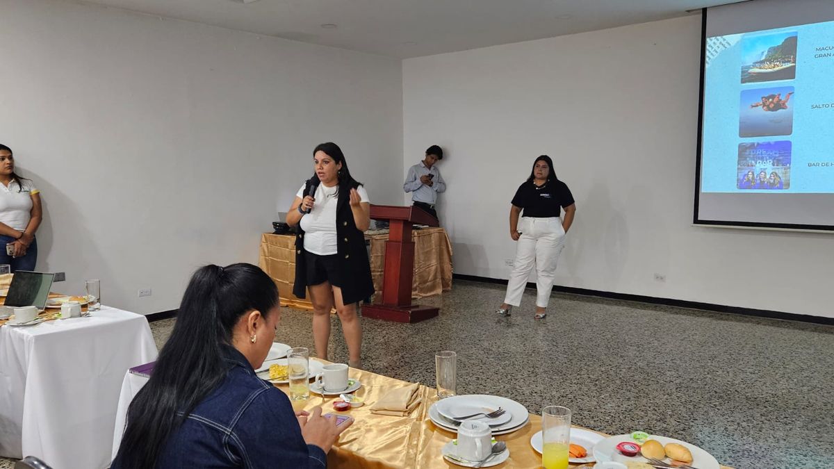 Capacitación del destino Iguazú con Deysi Chirre, representante de Conexao Iguassu.