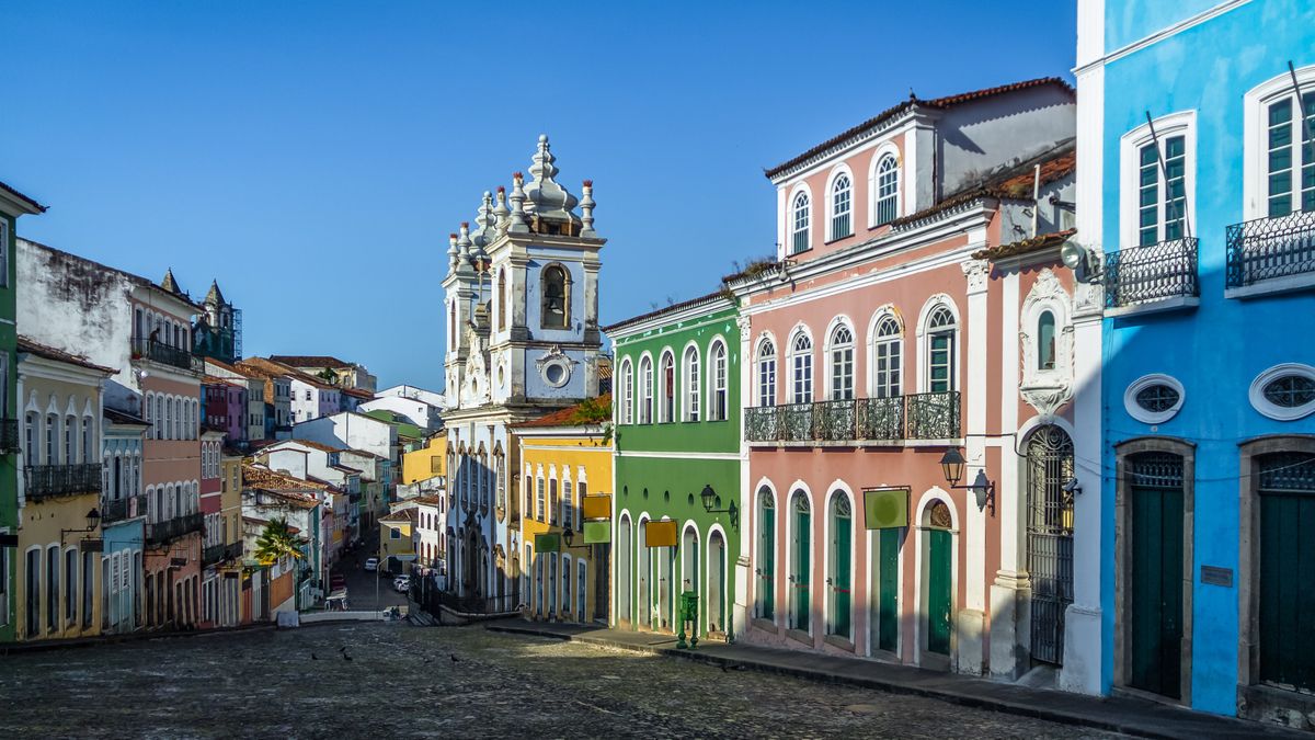 Latam Airlines apunta a reducir el tiempo de conexión entre Santiago y Salvador de Bahia.