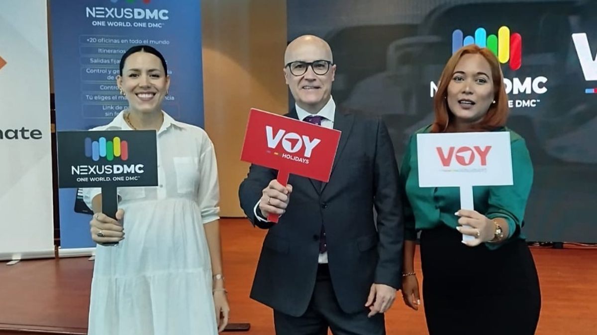 Nueva alternativa para comercializar destinos de Europa: Jimena Serpa (NexusDMC Perú), Ángel López (VOYHolidays) y Jessica Ascurra (NexusDMC Perú). - Ladevi Medios y Soluciones Nueva alternativa para comercializar destinos de Europa: Jimena Serpa (NexusDMC Perú), Ángel López (VOYHolidays) y Jessica Ascurra (NexusDMC Perú).