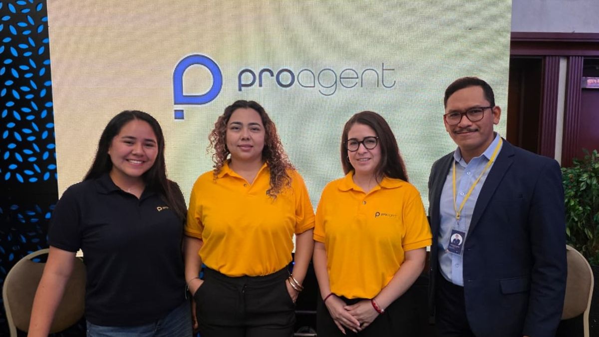 ProAgent: Katherine Larrea, Andrea de las Casas, Paula Tejada y José Camino.