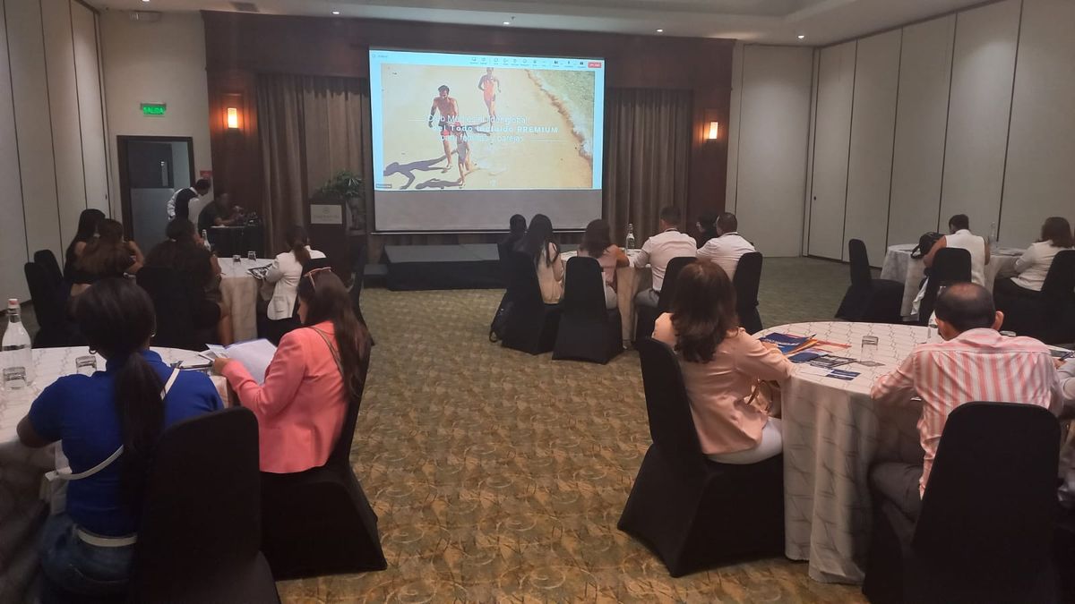 Capacitación online de Club Med a cargo de Abin Rosales Monascal en Ladevi Workshop en Guayaquil.
