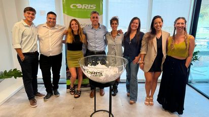 Coris volvió a sortear dos autos 0 km entre sus agencias clientes.