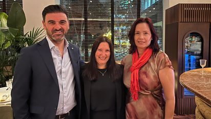 Nick Balzan, vicepresidente senior comercial y de Ventas de Iberostar para América; junto a Romina Manso, gerente de Cuentas para Argentina; y Mailyn Pérez, directora de Distribución y Mercado Emisor para América.