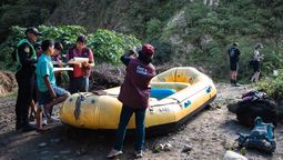 Operativo en La Convención, Cusco, detuvo a agencias que ofrecían canotaje ilegal a turistas ante los peligros de los ríos en temporada de lluvias.