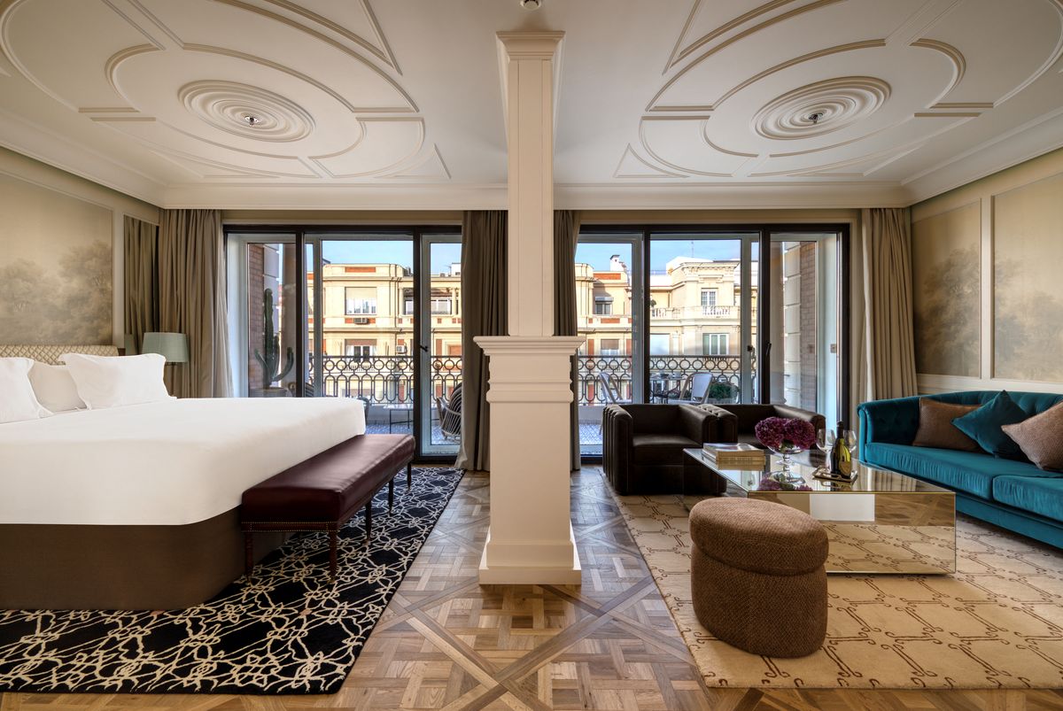Con espacios renovados, Palladium destaca la apertura de Bless Hotel Madrid.