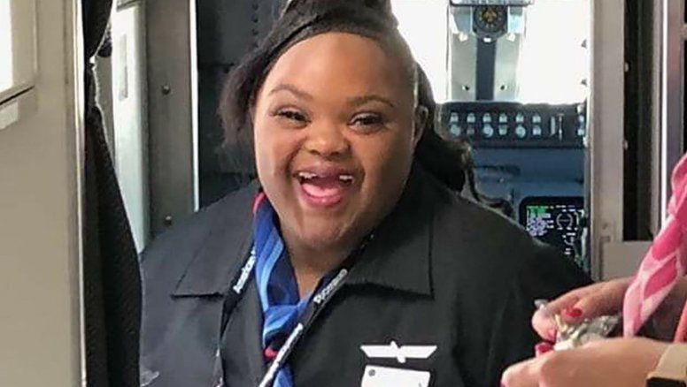 Shantell Pooser primera azafata de American Airlines y del mercado de las aerolíneas, con necesidades especiales.&nbsp;