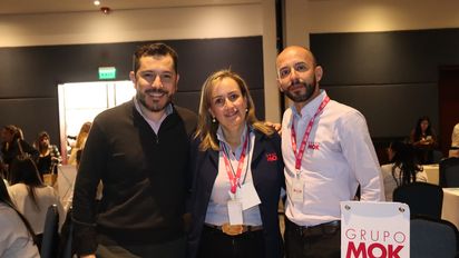 Equipo de Grupo Mok en el Workshop de Ladevi en Bogotá.