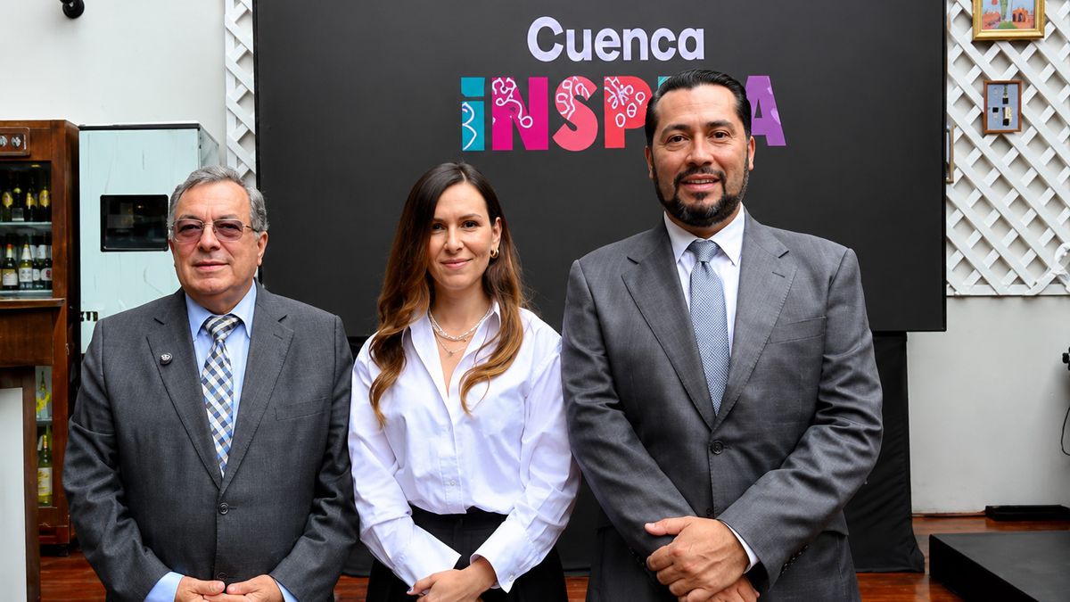 Galo Yépez, embajador de Ecuador en Colombia; Lorena Guillén, directora de la Fundación Municipal Turismo para Cuenca; y José Luis Aguilar, director ejecutivo de Corpac.&nbsp;