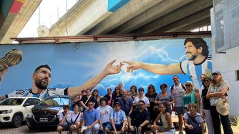 Buenos Aires tiene varios circuitos de murales y el barrio Mugica es uno de ellos.